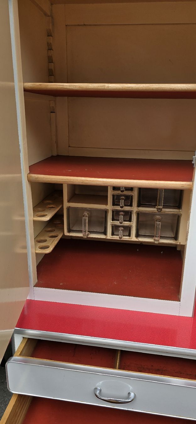 Credenze: Küchenbuffet,  Kelko,  Chuchichäschtli,  vintage – Usato da Zürich venduto da Reni8048 4