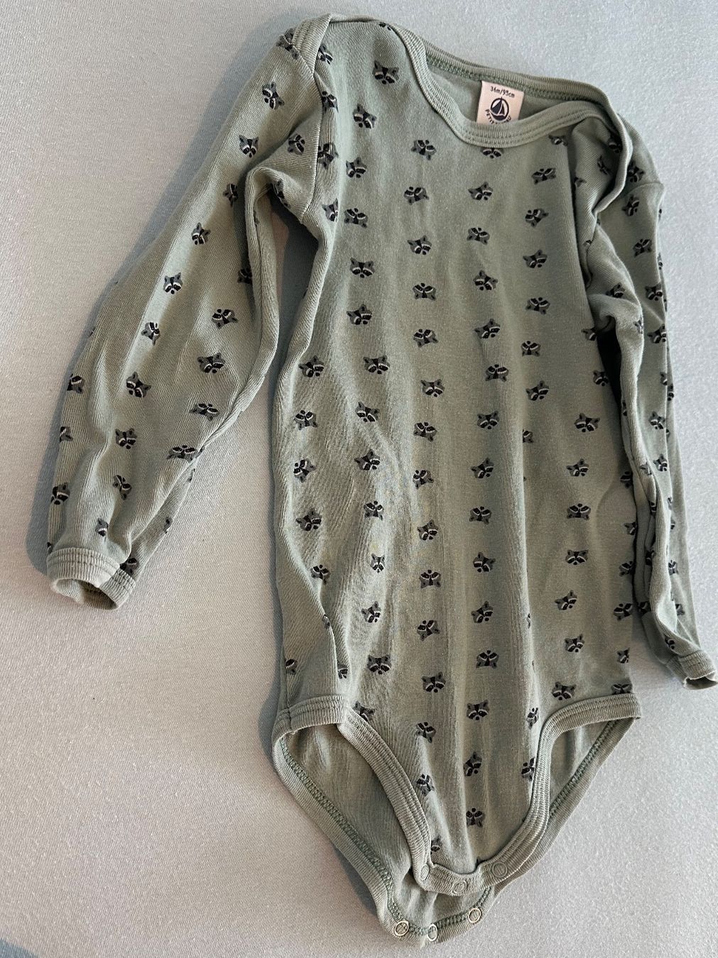 Petit Bateau Kleiderpakete: Petit Bateau 2 Bodies Gr. 95 – Gebraucht aus Stäfa von Alesenka 2