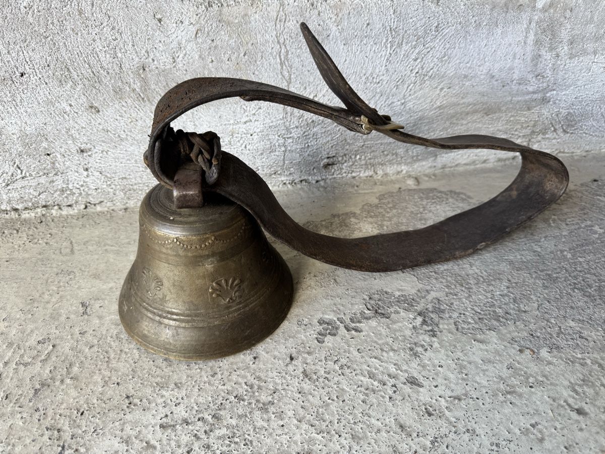 Campanacci mucche: Alte Kuhglocke  – Usato da Frauenfeld venduto da difi67 1
