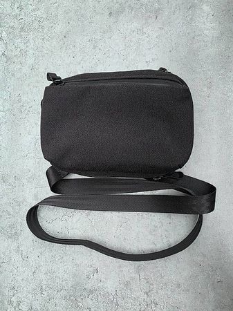 Alpaka Metro Sling V1. Sac bandoulière compact