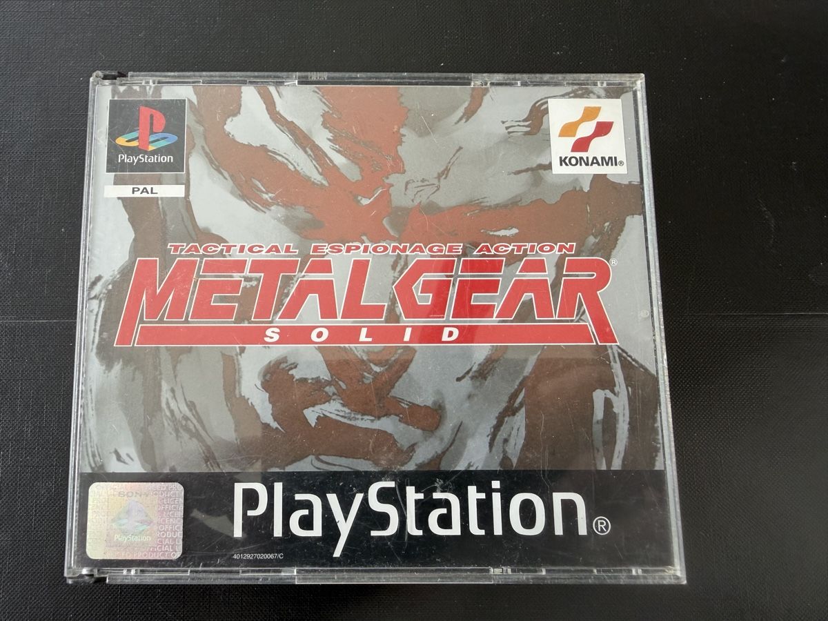 Spiele: Jeu PS : METALGEAR SOLID (PAL) – Gebraucht aus Savigny von Matgab94