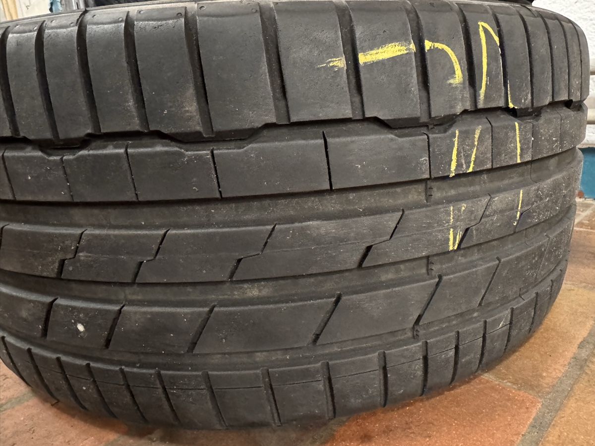 Pneumatici & Ruote complete: Sommerreifen 265/30/20 – Usato da Wohlen AG venduto da BariZ 7