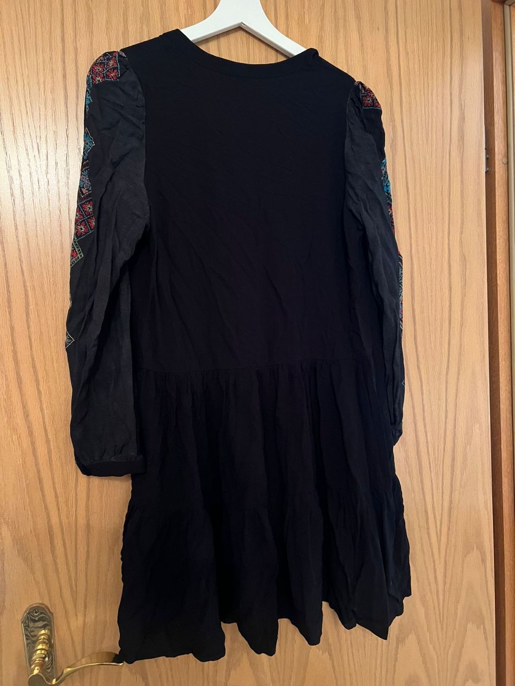 Vestiti: Desigual Kleid gemusterte Ärmel – Usato da Egg b. Zürich venduto da Brocki_Insel_Egg 1