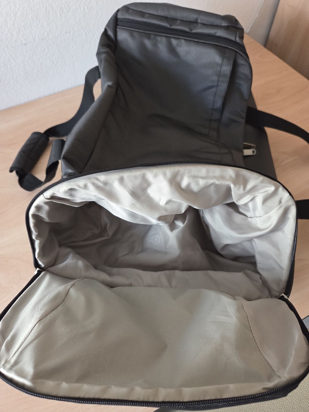 Kappa Borse: Kappa Grosse Reisetasche mit Rollen Neu – Nuovo (secondo la descrizione) da Winterthur venduto da katzen07 8