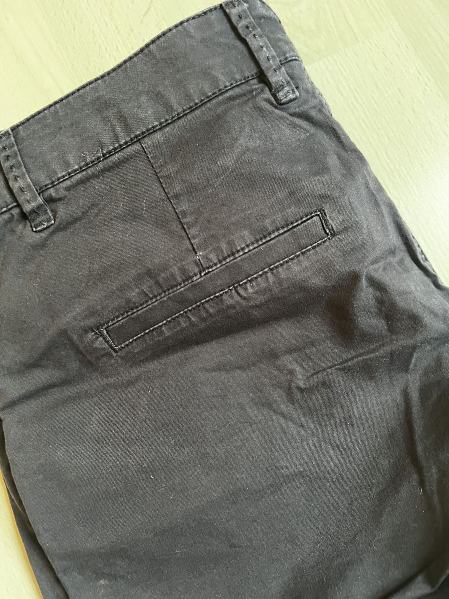 Pantaloni: Dunkelblaue Shorts von Clockhouse, Grösse 38 – Usato da Bern venduto da fla_yj25 4