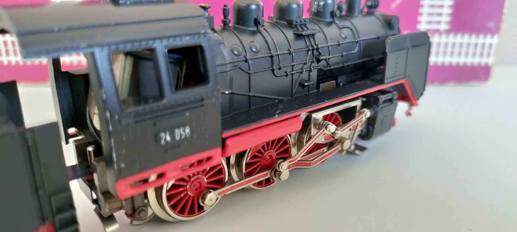 Trix Modelleisenbahnen: Trix-Express H0-Dampflokomotive"BR24·058"|Art.2202|in OVP – Gebraucht aus Boswil von MAF_952 3