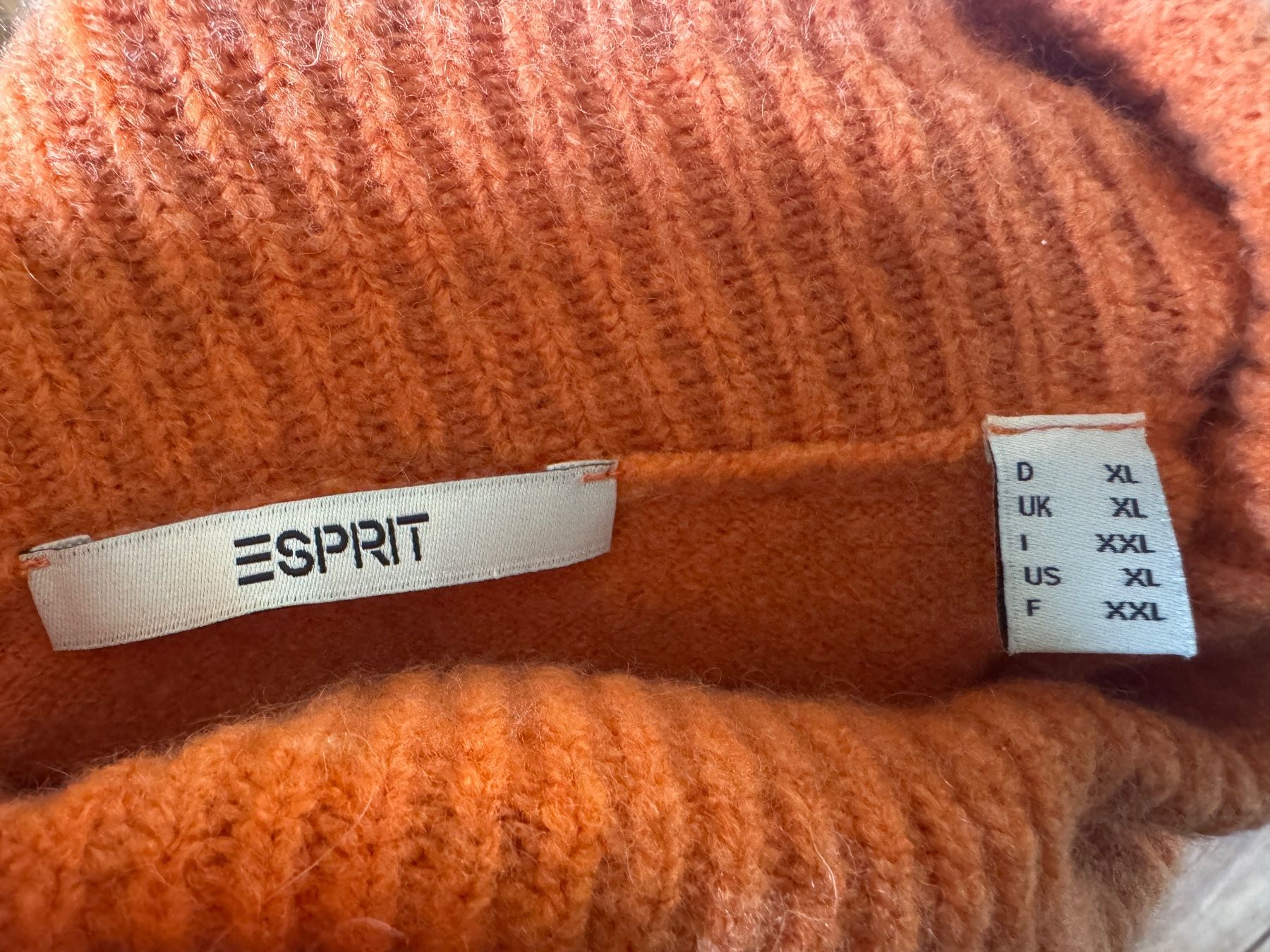 Esprit Robes: Robe pull orange à col roulé Esprit - tailleXL – D'occasion à Oron la Ville par pollyh11 4