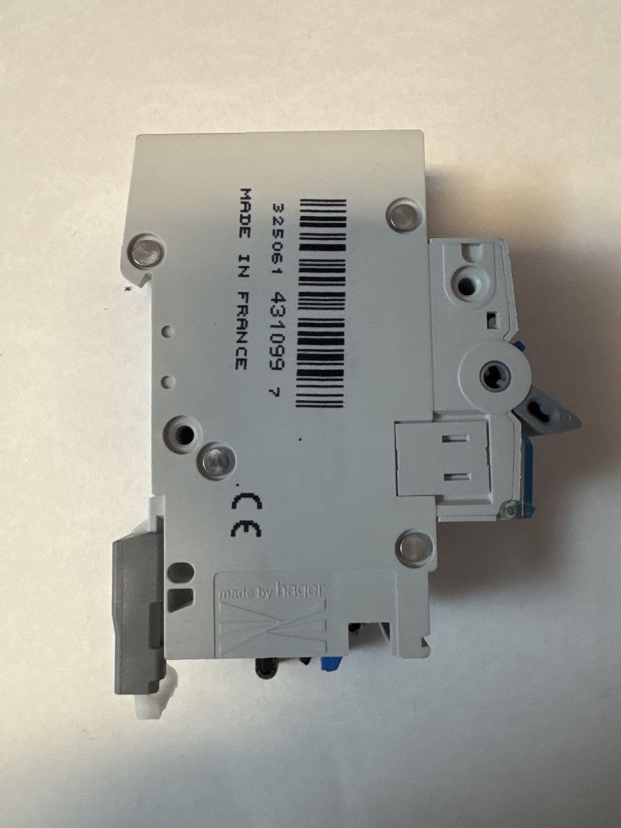 Hager Stromzufuhr: Hager MCN 013 LS 13 Ampere mit Neutralleitertrenner – Gebraucht aus Ehrendingen von Sansav 1