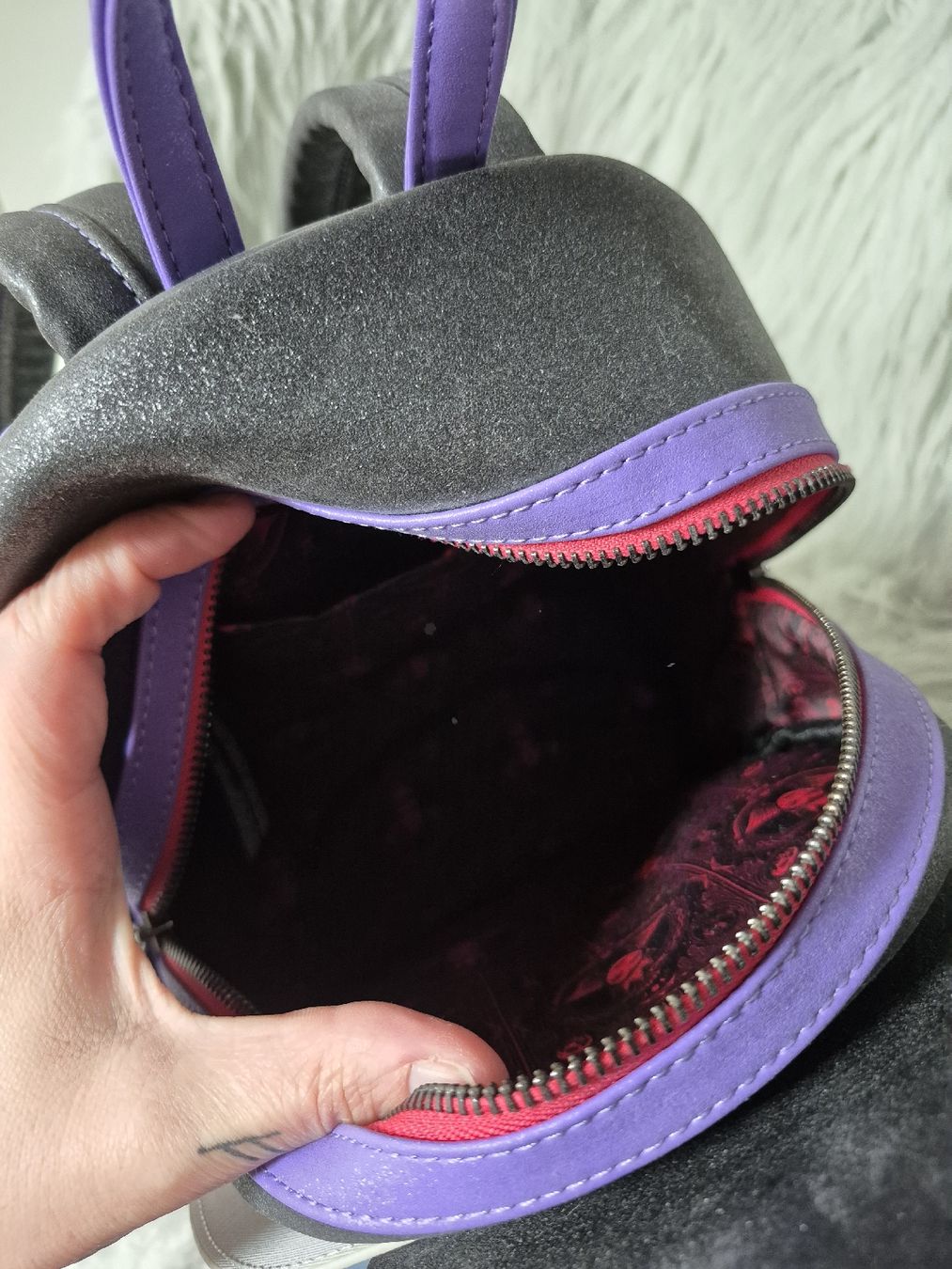 Loungefly Zaini: LOUNGEFLY - Sac à dos Méchante Reine – Usato da Riaz venduto da Murielbhs 4