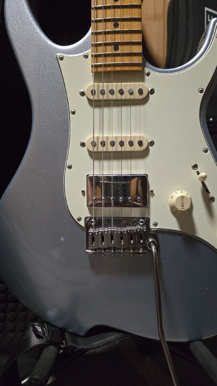 Strumenti musicali: Vola OZ RV MC – Nuovo (secondo la descrizione) da Biel/Bienne venduto da StarkyGuitarTv