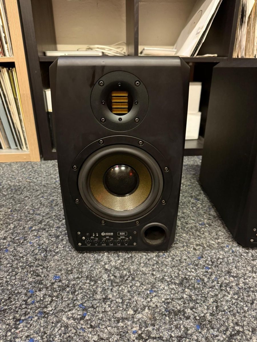 Adam Audio Lautsprecher: Adam Audio S2X Studiomonitor Boxen – Gebraucht aus Oberwil-Lieli von por_g5hv