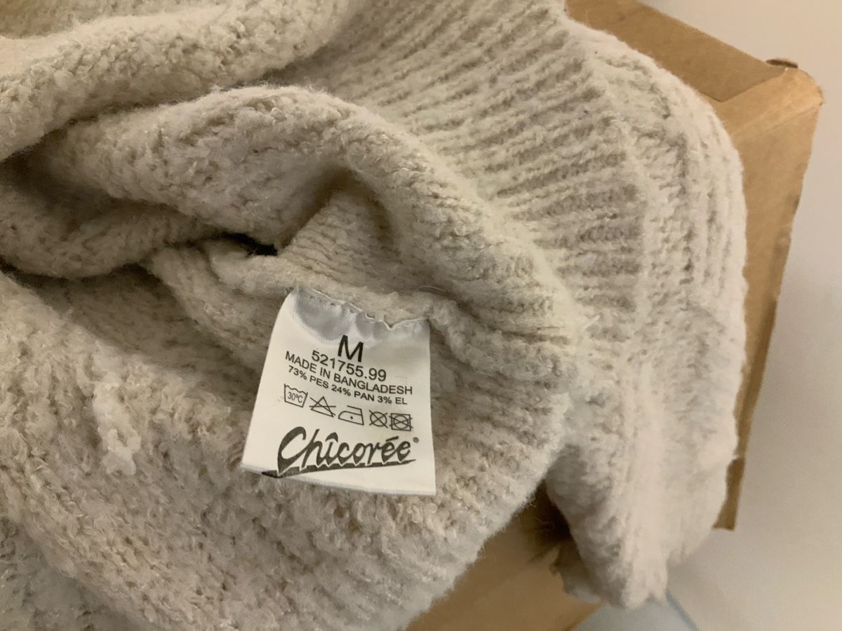 Maglioni & Felpe: Strickpullover Chicoree Reissverschluss beige Grösse M – Usato da Wallisellen venduto da AS.TZ. 4
