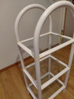 Étagère de deco en plastique et verre