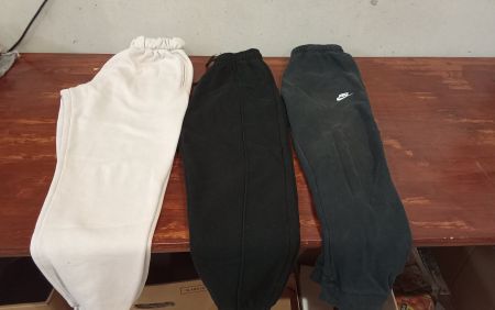 3 Jogginghosen, gr, M S XS