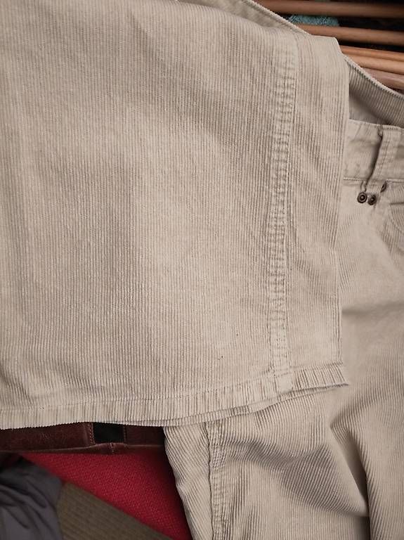 Hosen: 5 Pocket Cordhose – Gebraucht aus Rüti ZH von Retisch 2