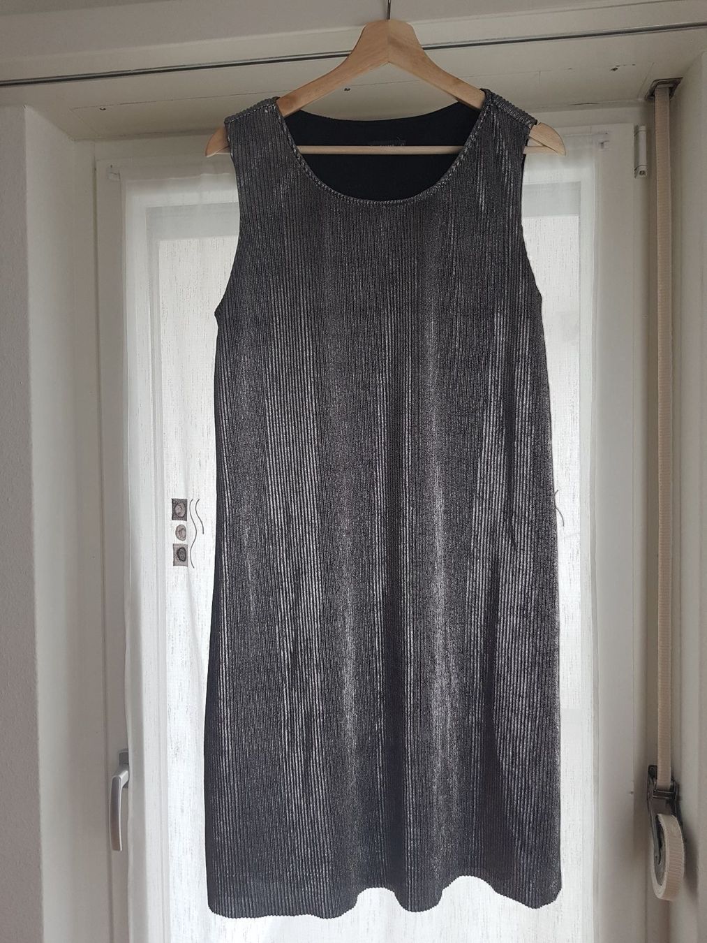 Vestiti: Schönes silbernes Abendkleid – Nuovo (secondo la descrizione) da Schöfflisdorf venduto da CrRG21