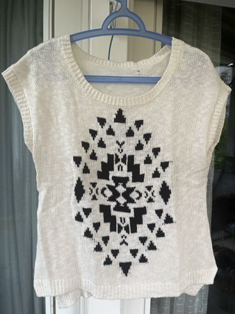 Leichter Pulli in creme weiss