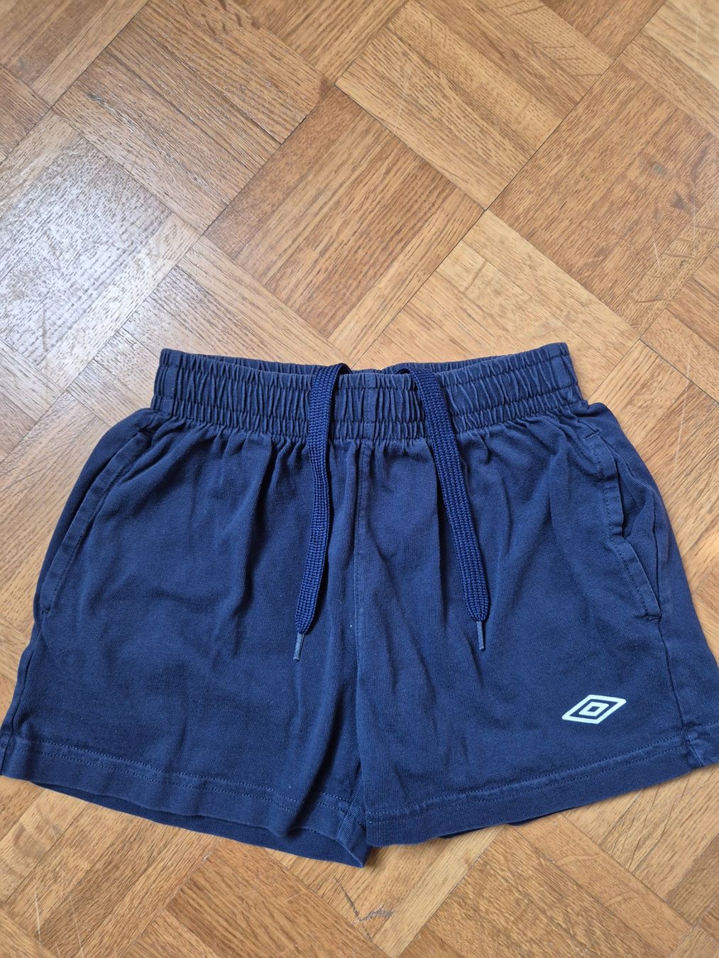 Pantaloni: Shorts blau, Gr. 134 – Usato da Dietikon venduto da grafad