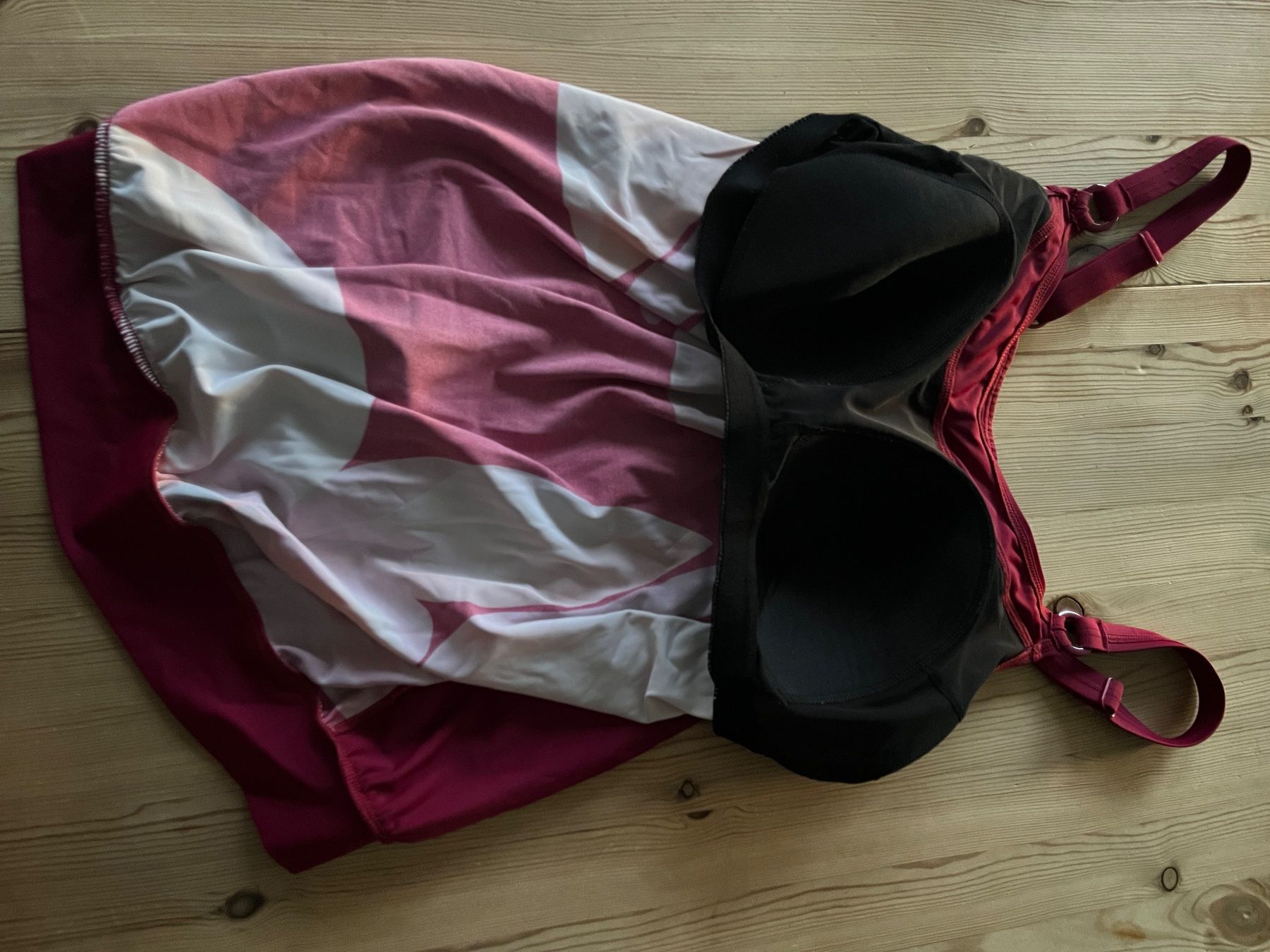Costumi da bagno & Bikini: Tankini Set, Rot mit Blumenmuster, Grösse 48 – Nuovo (secondo la descrizione) da Eglisau venduto da regulmei 2