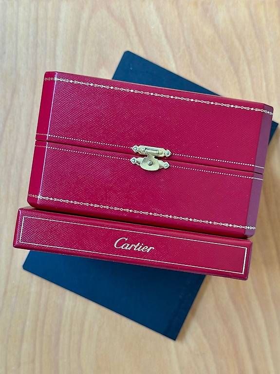 Cartier Orologi: Cartier Santos 2823 – Usato da Zürich venduto da WanderingFern 2