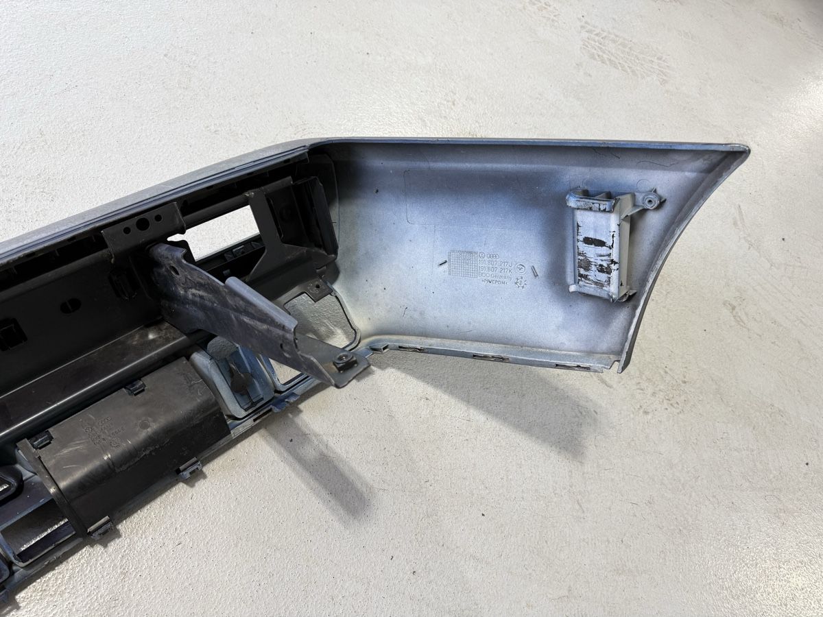 VW Tutti pezzi di ricambio auto: Original VW Golf Rallye Frontstossstange / Frontspoiler – Usato da Niederhasli venduto da Ajlina1212 5
