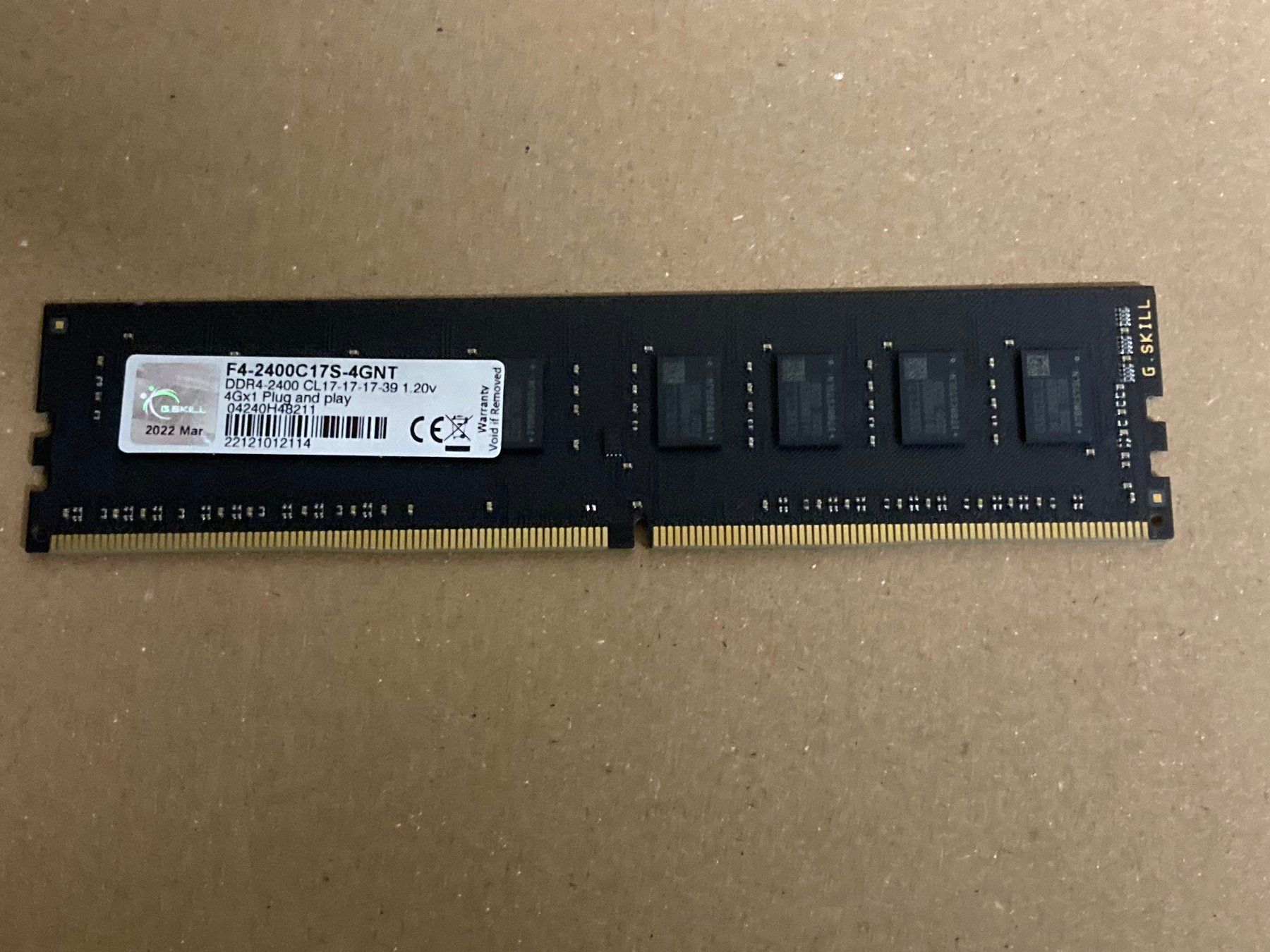 G.Skill Memoria / RAM: G.Skill RAM DDR4 2400 4GB – Usato da Wettingen venduto da Schabernack_sam