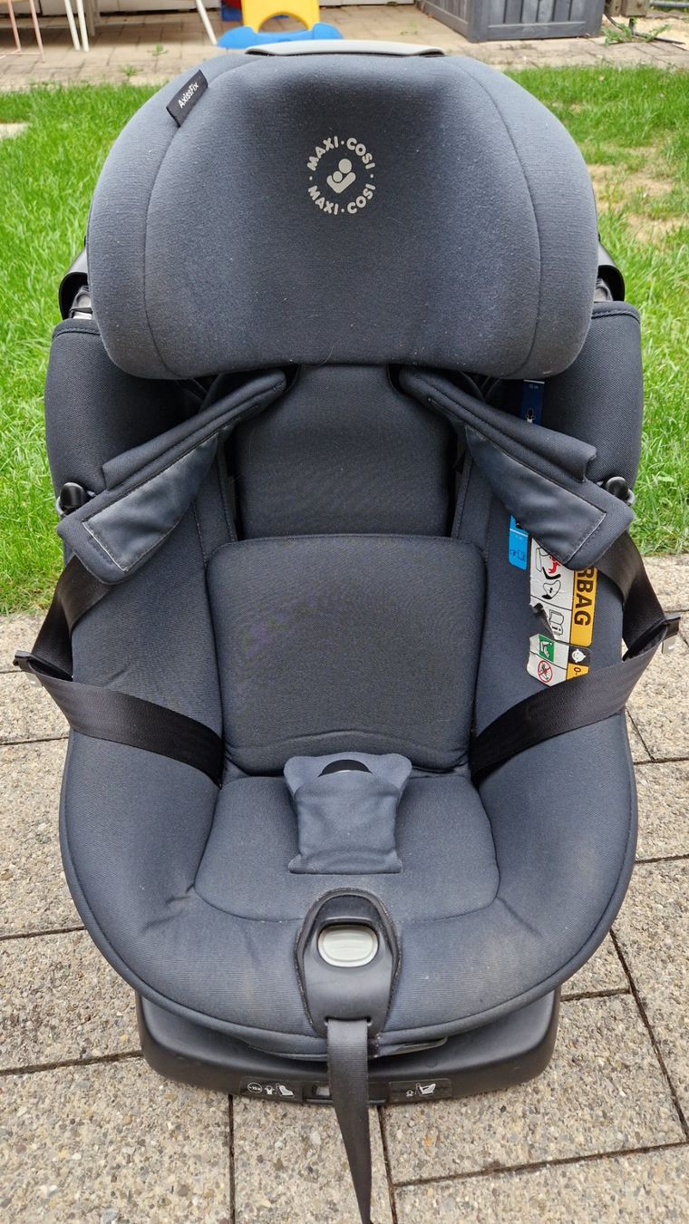 Maxi-Cosi Seggiolini per auto: Maxi-Cosi AxissFix Authentic Graphite – Usato da Aathal-Seegräben venduto da Jago1984ZH