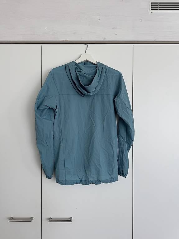 Jacken: Arcteryx Squamish Hoody – Neu und originalverpackt aus Seengen von mar_nh8j 1