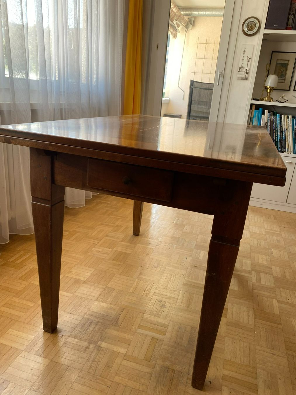 Tische: Tisch – Gebraucht aus Luzern von hkuenzler01