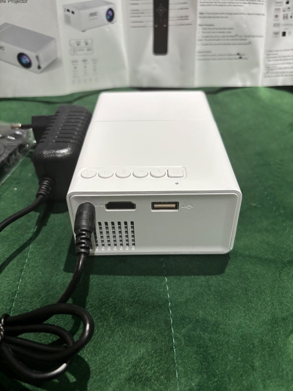 Videoprojektoren: Mini projecteur portable AOC – Neu und originalverpackt aus Conthey von Michel124 6