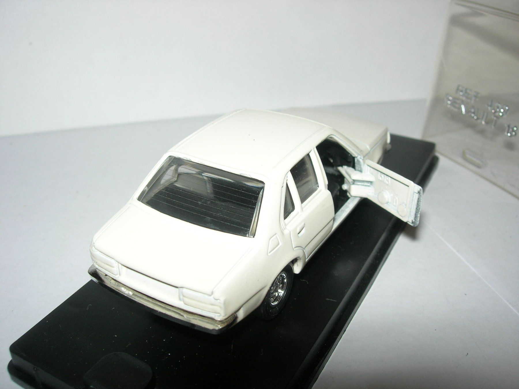 Citroën Modellini d'auto: Renault 18 * Verem 1: 43 – Nuovo (secondo la descrizione) da Hornussen venduto da Amw 3