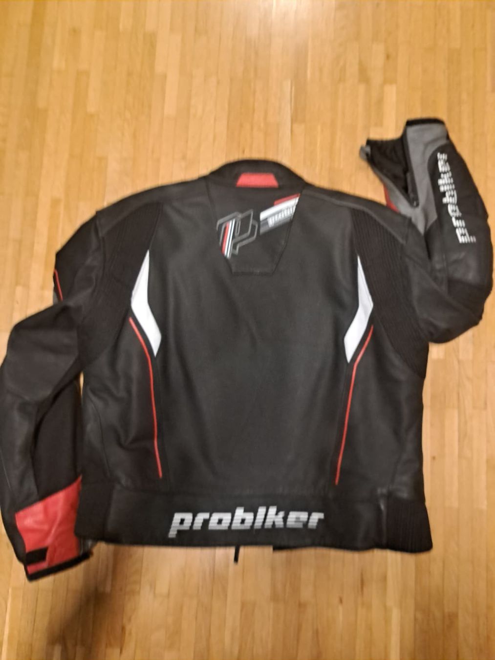 Completi: 2-teilige Echtlederkombi ProBiker XL – Usato da Ittigen venduto da udonno2000 2