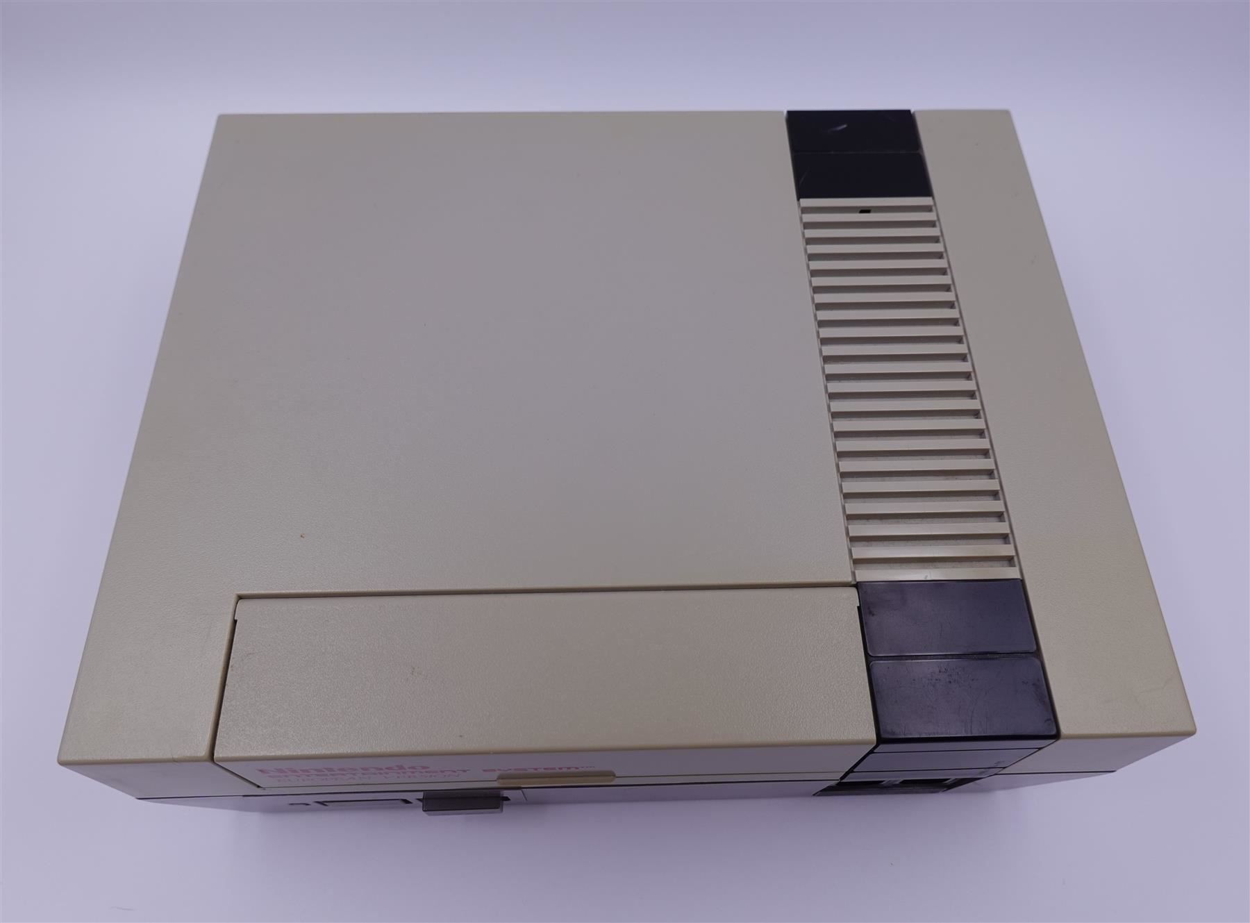 Nintendo Console: Nintendo NES Konsole – Usato da Herisau venduto da ZelliZone 1