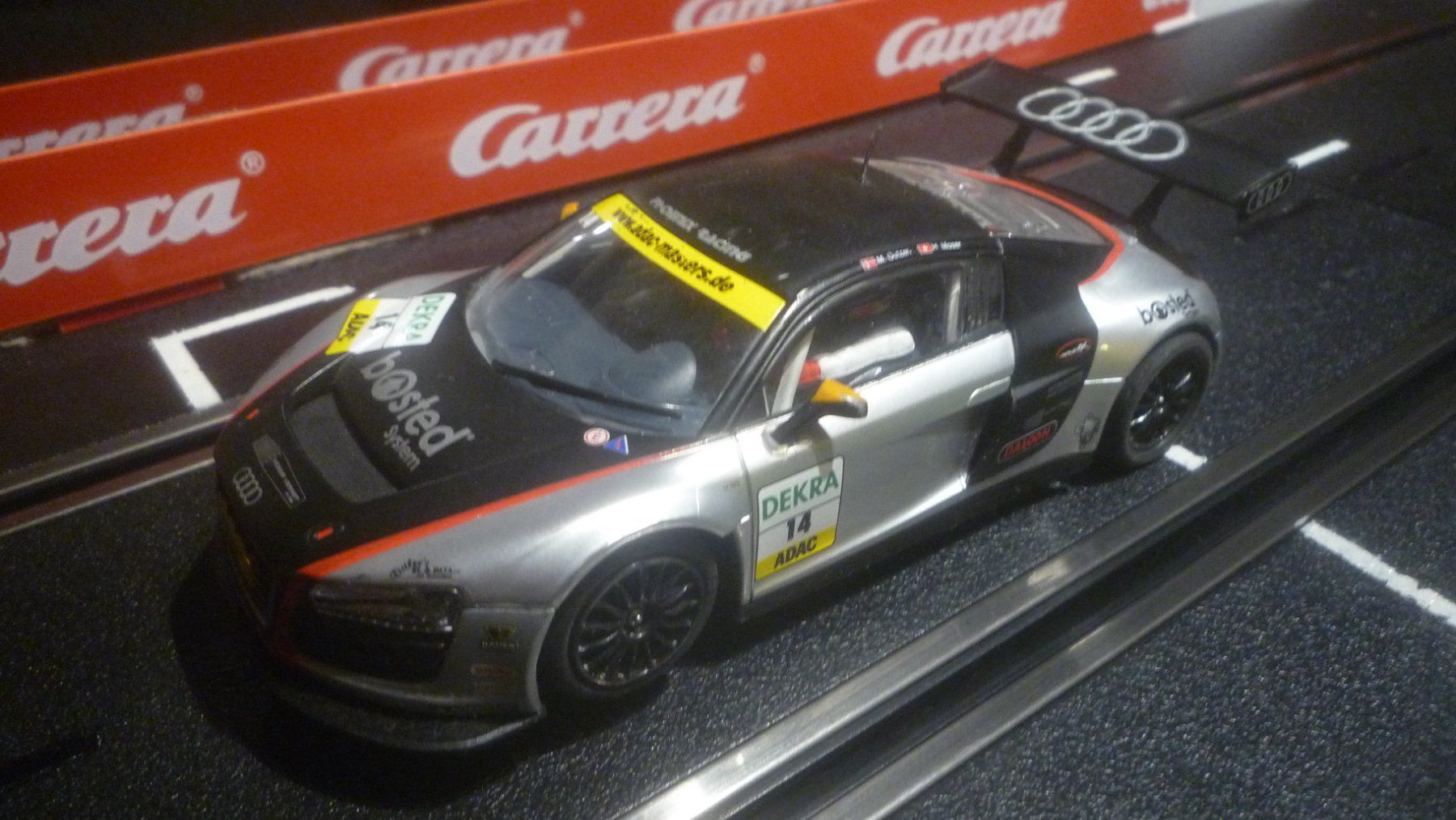 Carrera Piste: Carrera Digital 132 Audi R8 LMS – Usato da Alberswil venduto da stoecklireto 2
