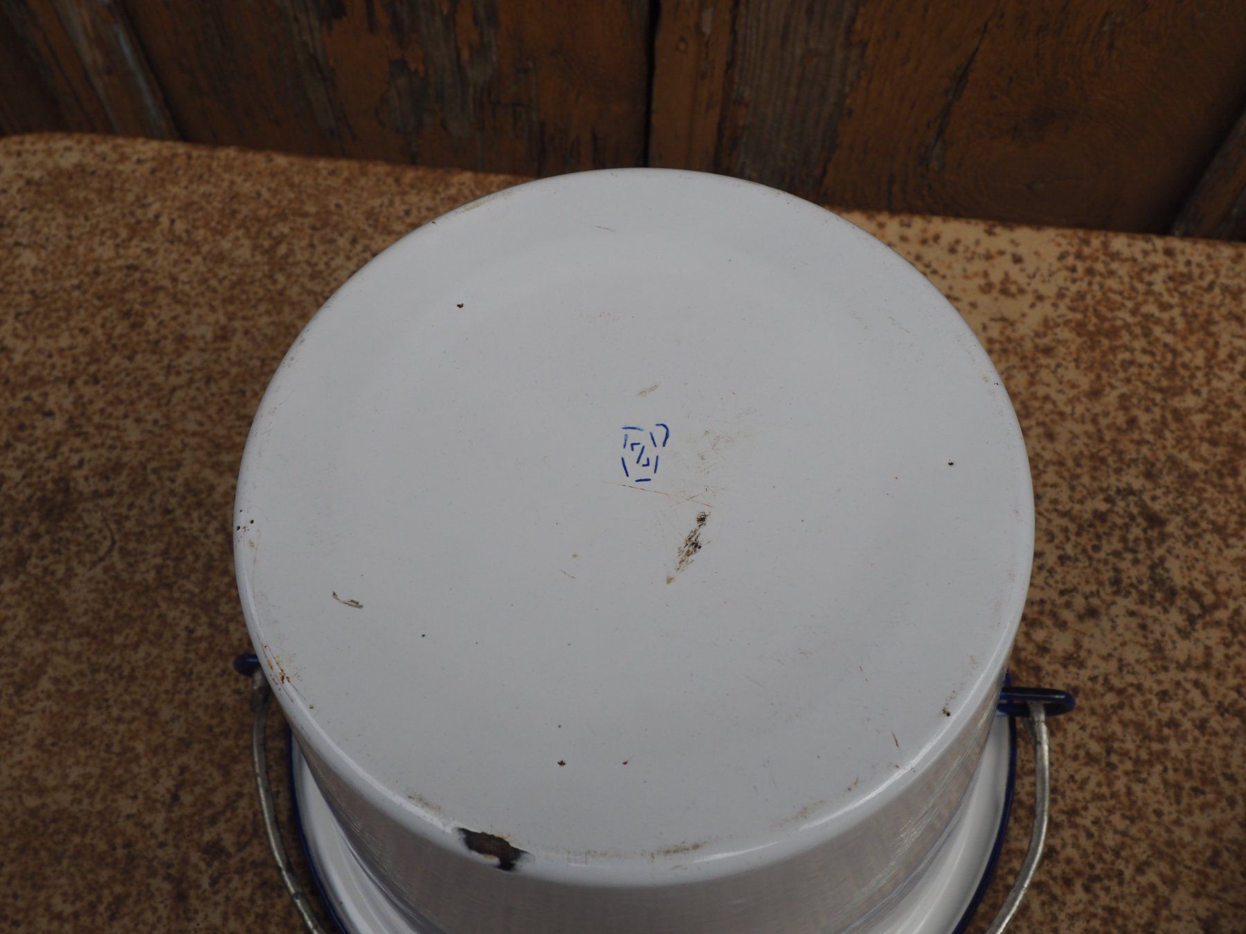 Altro per la casa: Emaille Kübel / Eimer mit Deckel – Usato da Schänis venduto da Wewu 1