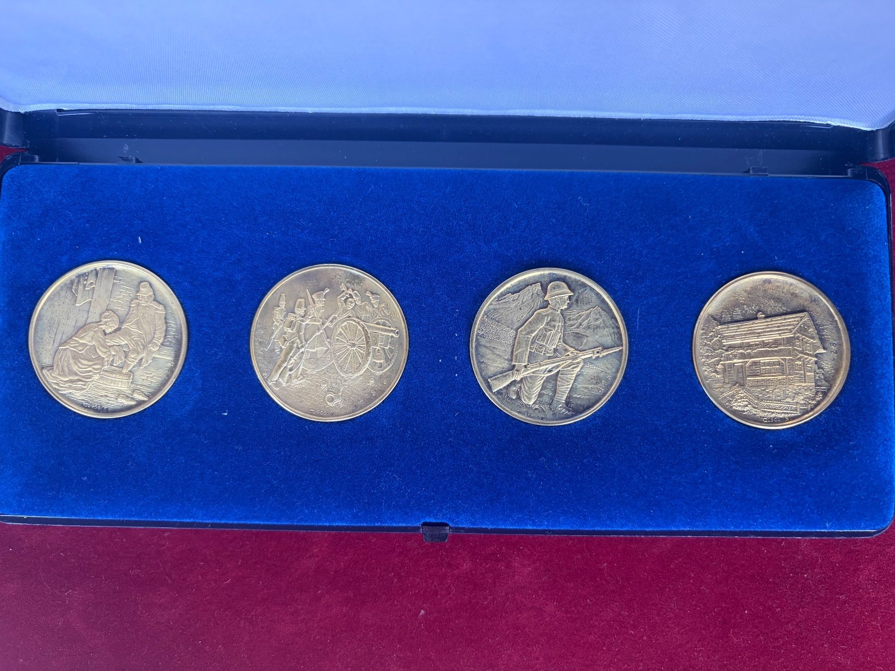 Medaglie: GÉNÉRAUX SUISSES - Set 4 Médailles Argent 15 Gr 900/ No 425 – Usato da LE LIGNON venduto da Katanaion 1