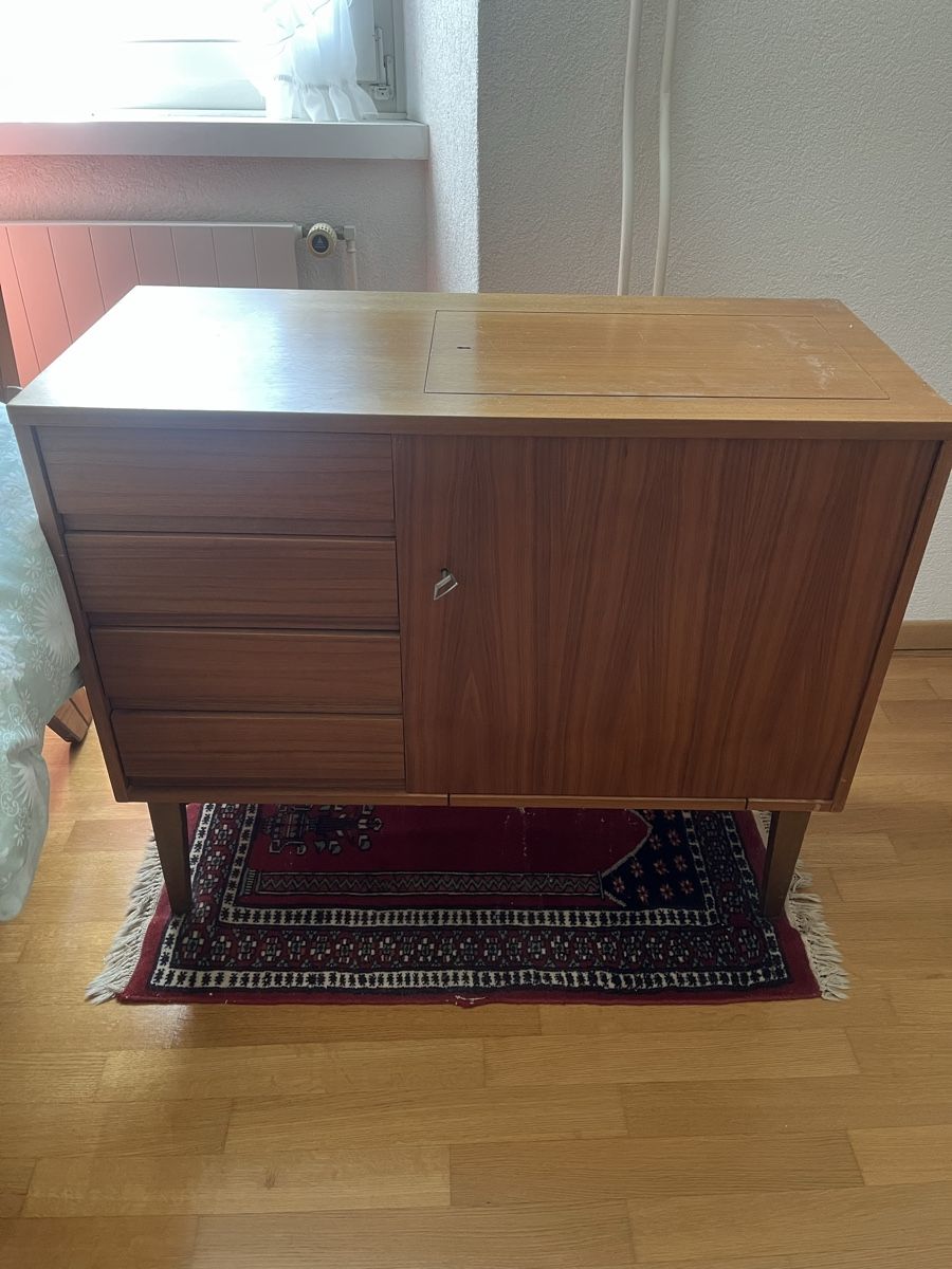 Commodes: Möbel Kommode – D'occasion à Zufikon par gia_ld5b