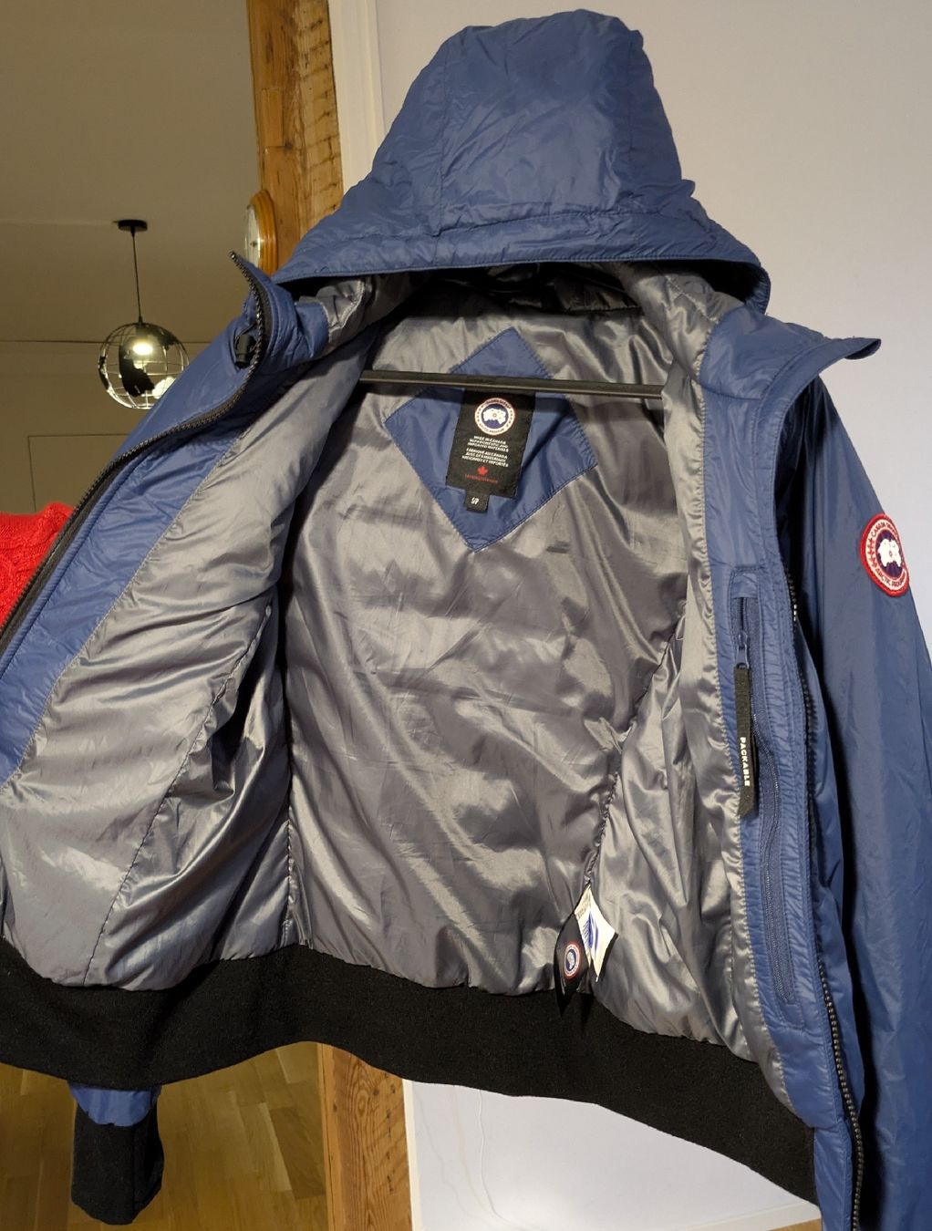 Canada Goose Cappotti: Original Canada Goose Bomber Jacket - Tempest Blue - Small – Nuovo (secondo la descrizione) da Zürich venduto da cedrium 1