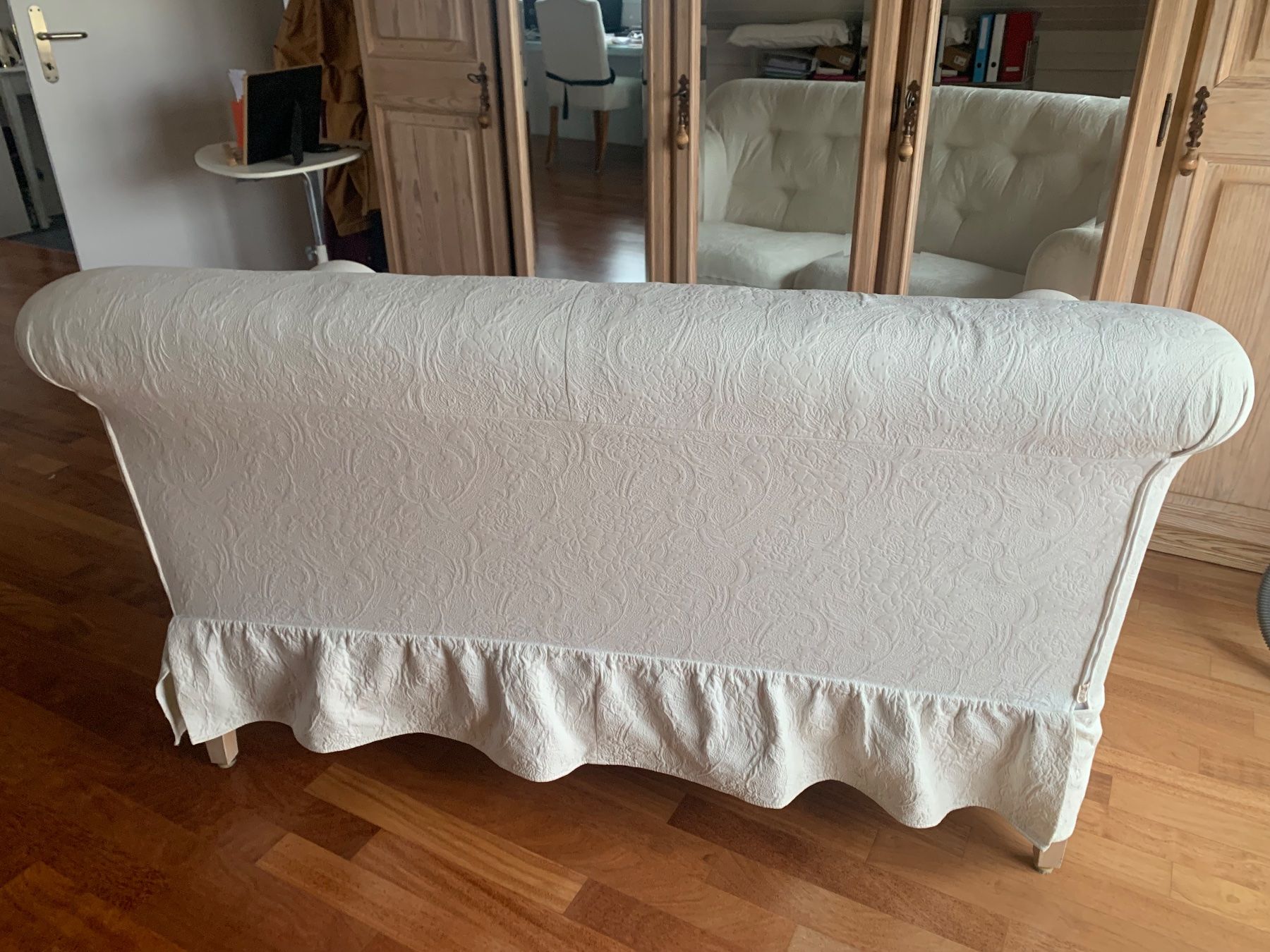Divani: Landhausstil Sofa  145 cm breit – Usato da Wohlen AG venduto da samoali 2