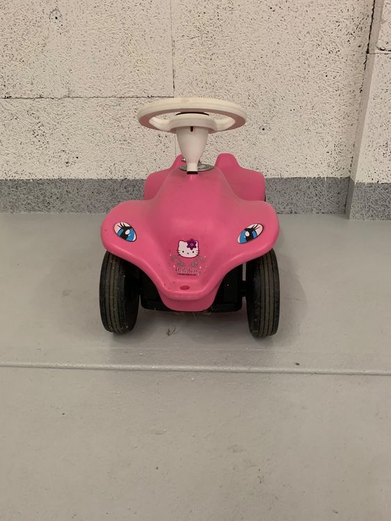 Hello Kitty Bobby Car 1