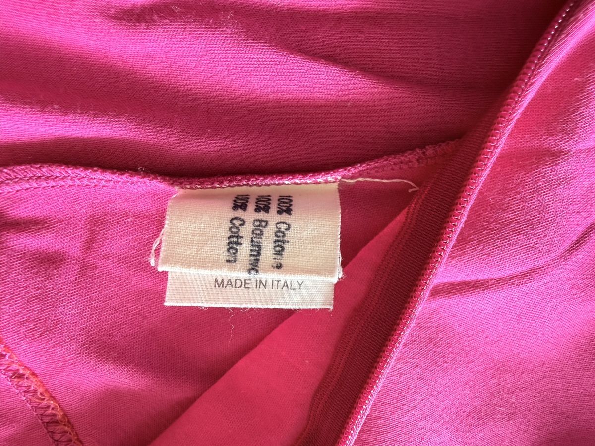 Gianfranco Ferre T-shirt: Gianfranco Ferre pink t-shirt – Usato da Kilchberg ZH venduto da san_hs8y 6