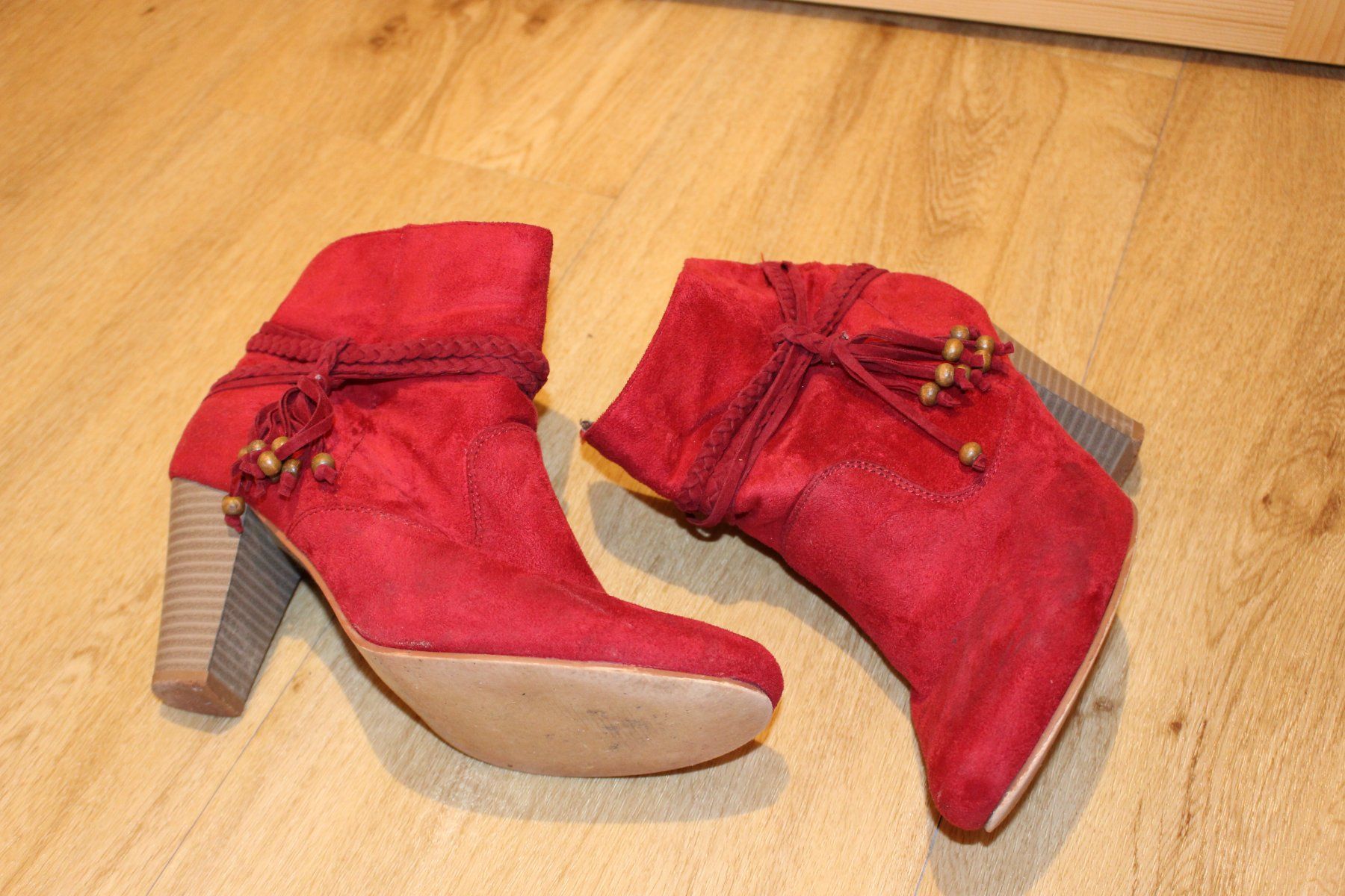 Scarpe da donna: Stiefletten rot - Letzte Chance – Usato da Ebnat-Kappel venduto da Moonel.104 1