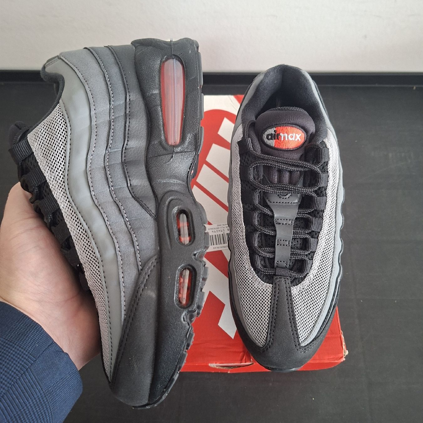 Nike Scarpe da uomo: Air Max 95 OG Black Bright Crimson Anthracite – Nuovo e nell'imballaggio originale da Onex venduto da Chooseyoursneaks 4
