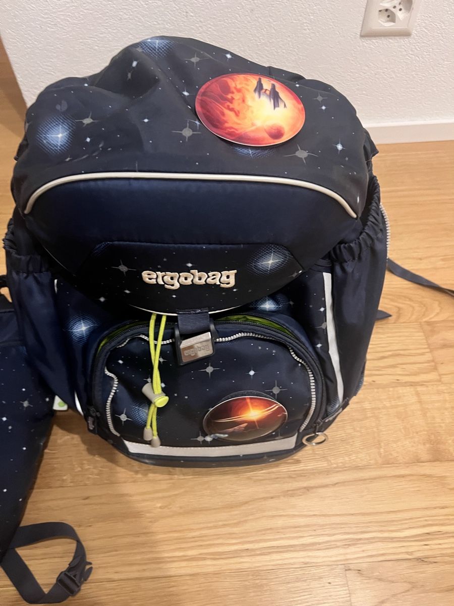 Ergobag Sacs & sacs à dos: Ergobag Kinderrucksack incl Turnsack Weltall – D'occasion à Reinach BL par hatzy 1