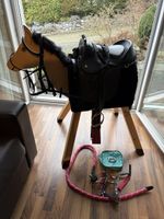 Spielpferd mit Sattel und Zaumzeug Top Zustand!
