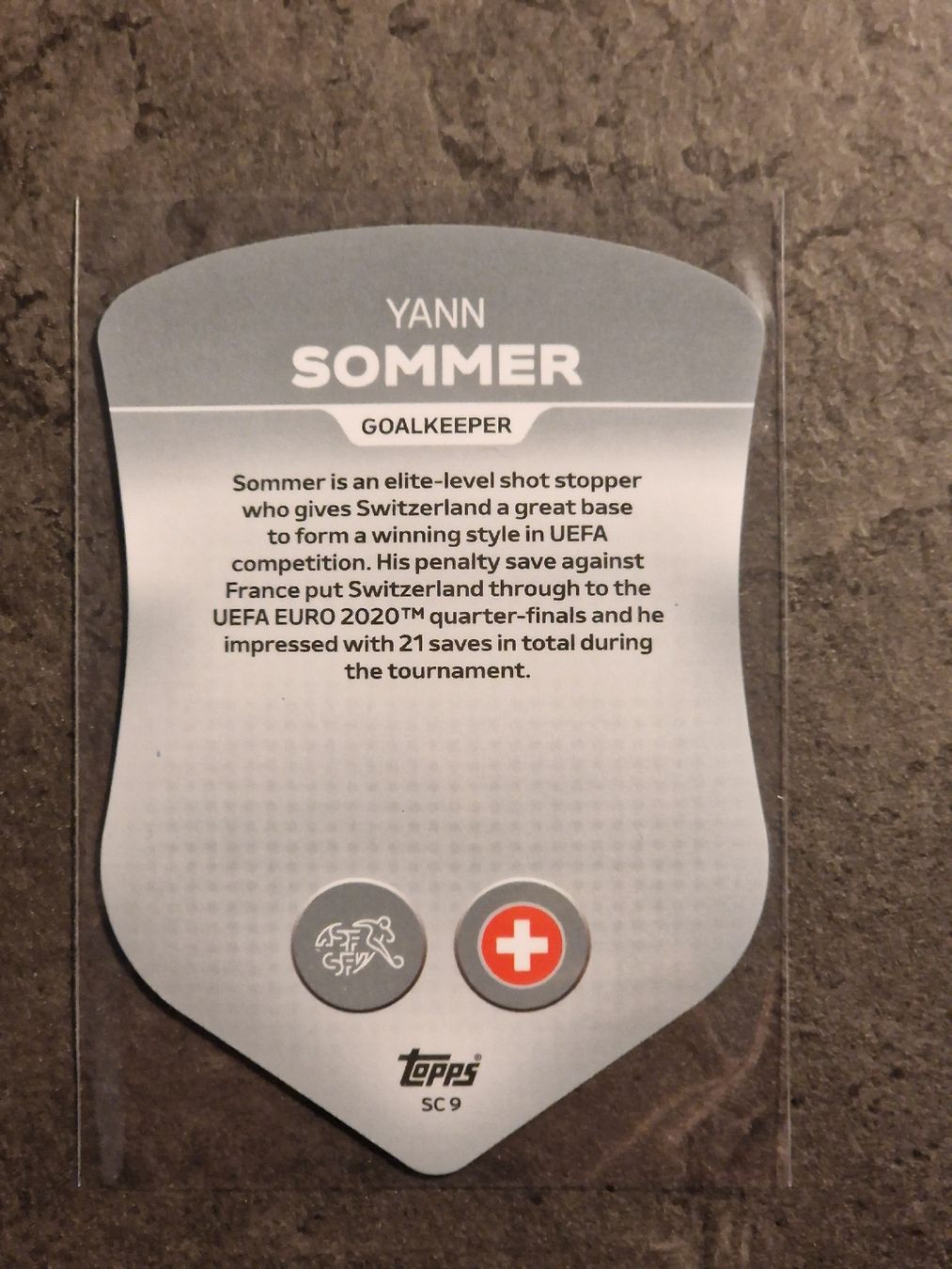 Topps Carte collezionabili: Euro 2024 Yann Sommer Chrome Shields – Nuovo (secondo la descrizione) da Seon venduto da Passion4SoccerCards 1