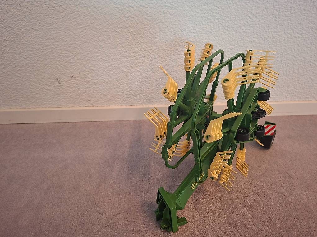 Bruder Jouets: Bruder Krone Schwader – D'occasion à Niederönz par chaeferli013 1