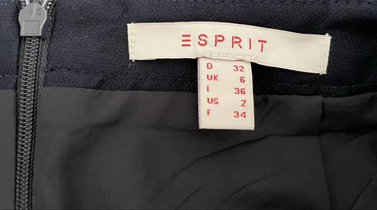 Esprit Jupes: Esprit Rock – Neuf avec emballage d'origine à Ipsach par takacseni 2