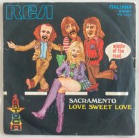 MIDDLE OF THE ROAD - SACRAMENTO / LOVE SWEET LOVE