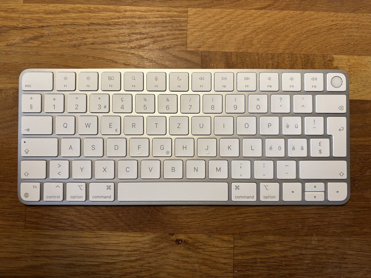 Apple Tastiere: Apple Magic Keyboard mit Touch ID – Nuovo (secondo la descrizione) da Wil ZH venduto da chiaraaa0129